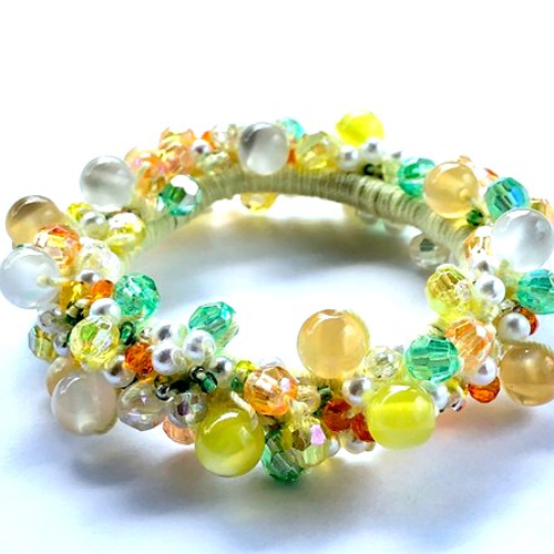 シュシュ ヘアゴム  ビーズ  イエロー系 シュシュ ヘアゴム ビーズ イエロー系 イエローがキラキラビーズ