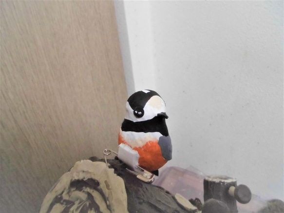 張り子の小鳥の小鳥　見返りヤマガラ（1羽） 2枚目の画像