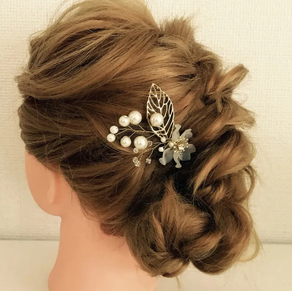 リーフパール　ヘッドドレス  小枝アクセサリー　　ヘアアクセサリー 1枚目の画像