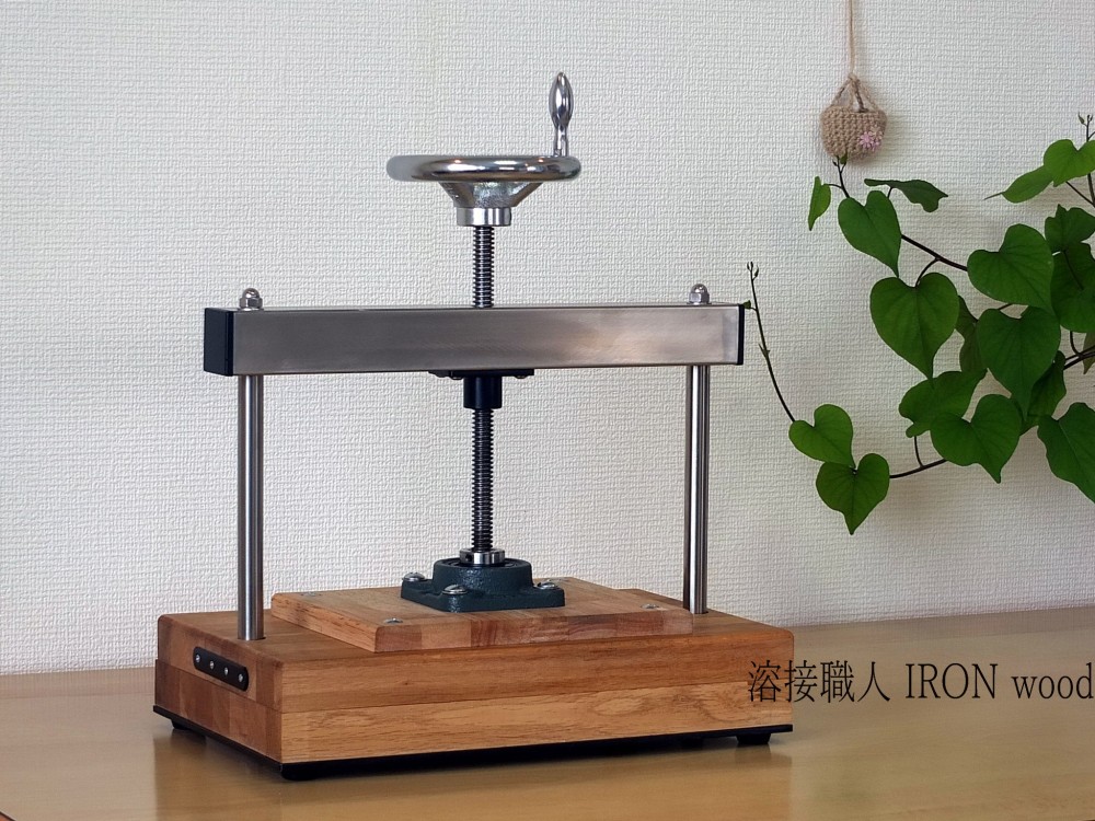 手機械(A4サイズまで可能) プレス機 製本 その他インテリア 手機械(A4サイズまで可能) プレス機 製本 その他インテリア