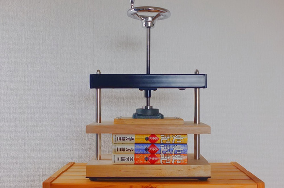 手機械（B5サイズ257mm×182mmまで可能） プレス機 製本機 その他