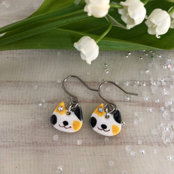 世界にひとつ 三毛猫 鼻クロちゃん ピアス（フック・チェーン