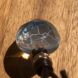 透明ガラスのペンダント ～波紋～　ボロシリケイトガラス（水面模様） 4枚目の画像