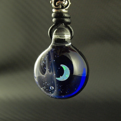 [夜空新月]夜空玻璃項鍊的新月（月牙形白色蛋白石） 第2張的照片