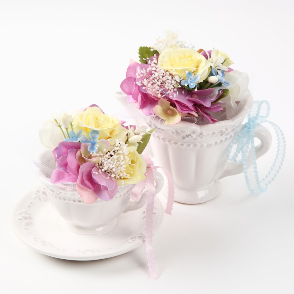 カップ＆ソーサー・ティーカップアレンジ　不思議の国のアリスのティーパーティーグッズ　造花　シルクフラワー　プリザ