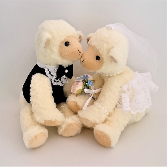 羊ぬいぐるみ　ヒツジ人形　結婚式ぬいぐるみ・ひつじのミルキーペア　結婚祝い　ギフト　ウェルカムスペース 2枚目の画像