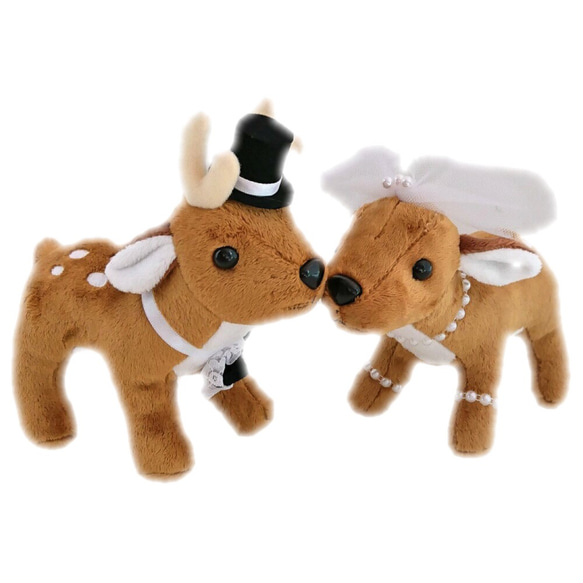 お花を咥えたバンビのぬいぐるみ　フランスアンティーク　ヴィンテージ　子鹿小鹿シカ ドイツ製アンティークバンビぬいぐるみ 希少な一点もの お花を咥