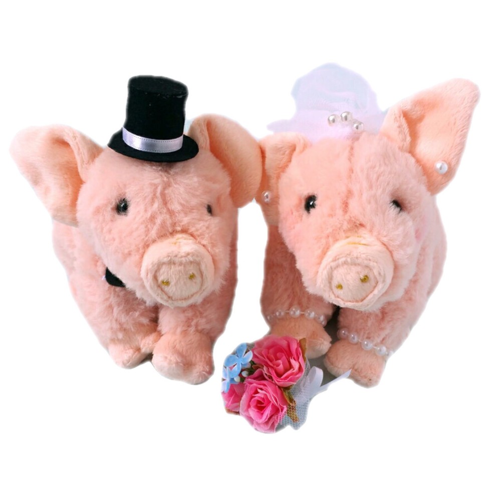 可愛いブタさんのウェルカムドール（完成品）ギフト対応   ぶた　豚　可愛い　ユニーク　結婚祝い　フォトブース　受付演出ぬいぐるみ