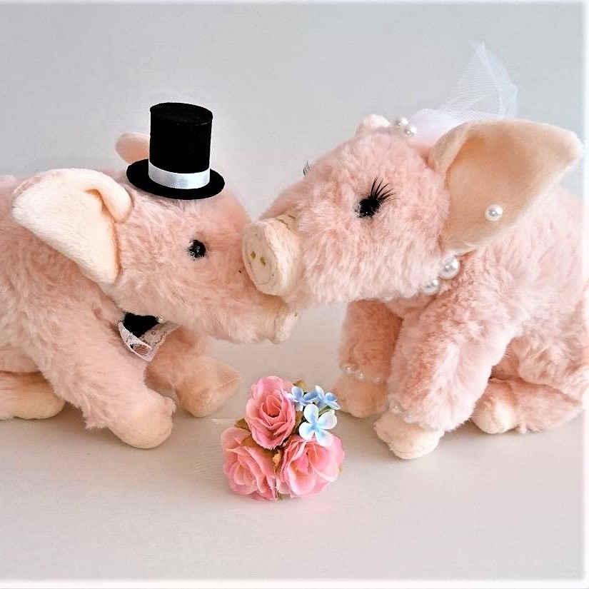可愛いブタさんのウェルカムドール（完成品）ギフト対応   ぶた　豚　可愛い　ユニーク　結婚祝い　フォトブース　受付演出
