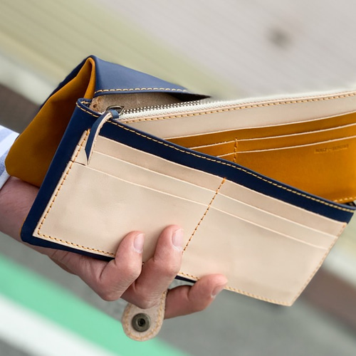 △F-PLUMP メンズライクなキャメル×ネイビーの魅力「フルプランプ 長  