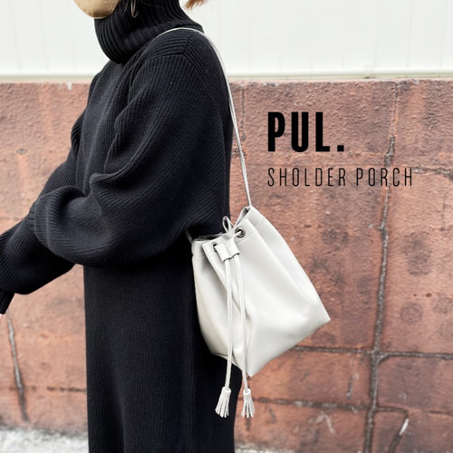 値下げ⬇︎【PUL】ころんと可愛い巾着ショルダーバッグ 上質ノンフタル