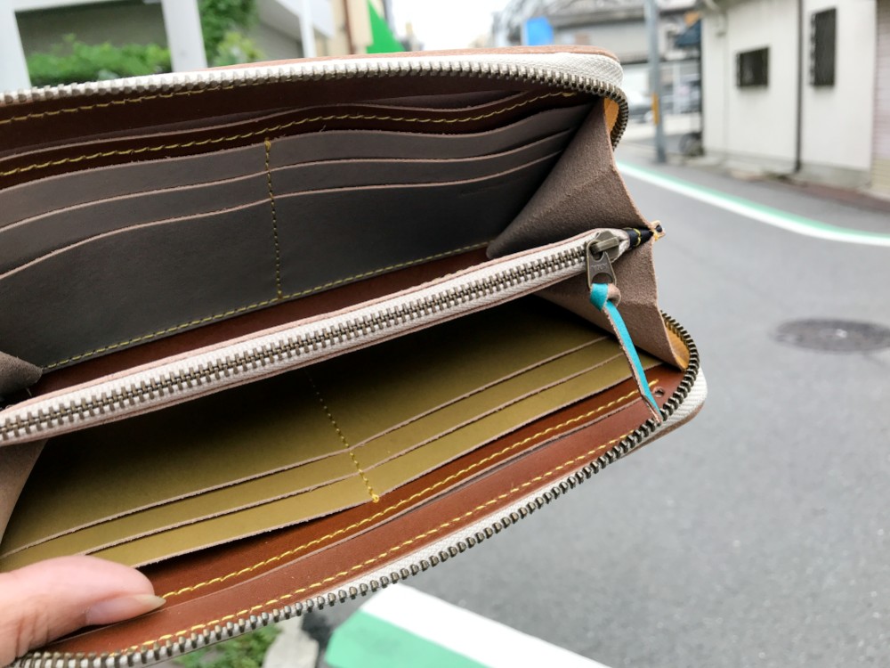 ▲ROUND 色で楽しむピスタチオ＂ラウンドジップ 長財布＂収納上手（RZW-GBHO-KYT-Y)