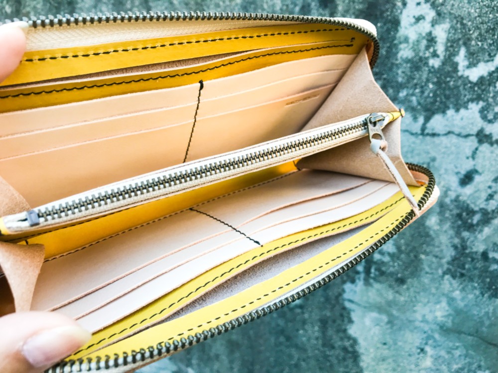 ▲ROUND 爽やかなレモンとソーダ『ラウンドジップ 長財布』スマホ通帳ＯＫ！（RZW-TYWW-YCH-K)