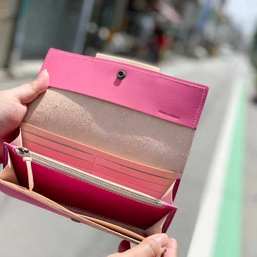 △OVER 乙女のトキメク・ブリッコ・ピンク「オーバーフラップ 長財布  