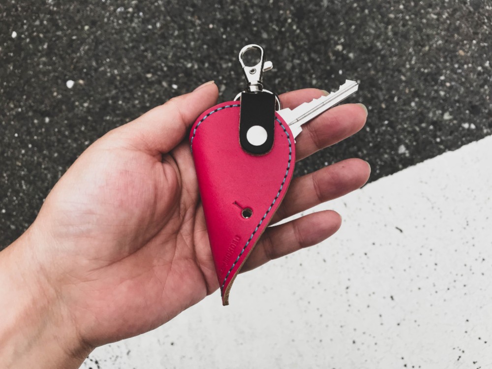 【送料無料】ペアで持てる2つのハート「アイニティーハーツスリムキーケース」受注生産(INK-KR-P*INK-RK-T）