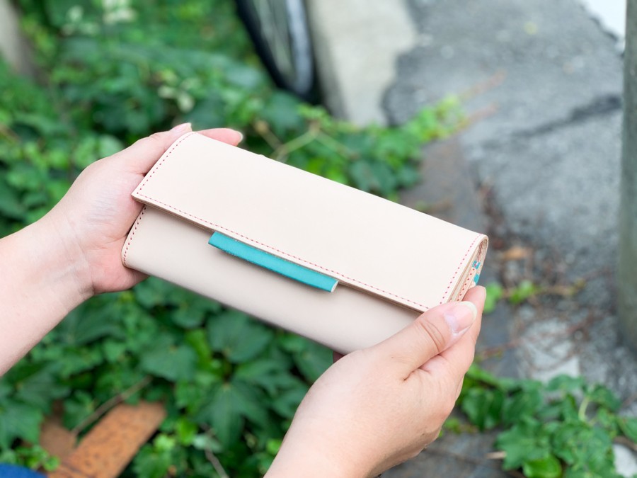 ▲OVER さわやかな春の風吹く「オーバーフラップ 長財布」ギフトに★（OFW–WTT–TWT–P）