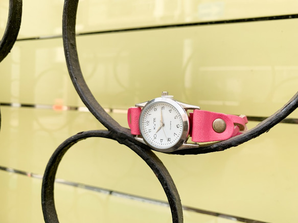 ▲EDGE 戴在女孩手上很有趣♡像手鐲一樣的粉紅色「Edge Knit Watch」...(AW190007) 第3張的照片