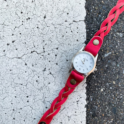 ▲EDGE モノトーンコーデに合わせたい赤メッシュ「エッジニット 腕時計」手元スッキリ見せ（EKW-RR） 2枚目の画像