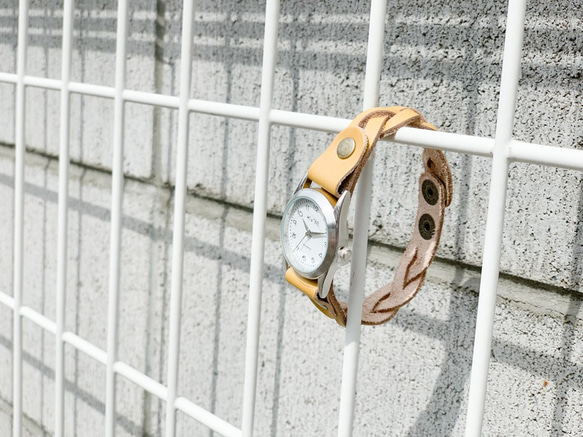 ゴールド色　メッシュ　編み込みデザイン　腕時計　オシャレ　エレガント　ゴージャス 楽天市場】KOMONO コモノ 腕時計 時計 レディース メンズ