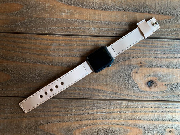 ▲粗糙的Nume皮革“ Rough Tag Apple Watch錶帶”享受成長的樂趣柔軟舒適（RTW-WWW-W） 第3張的照片