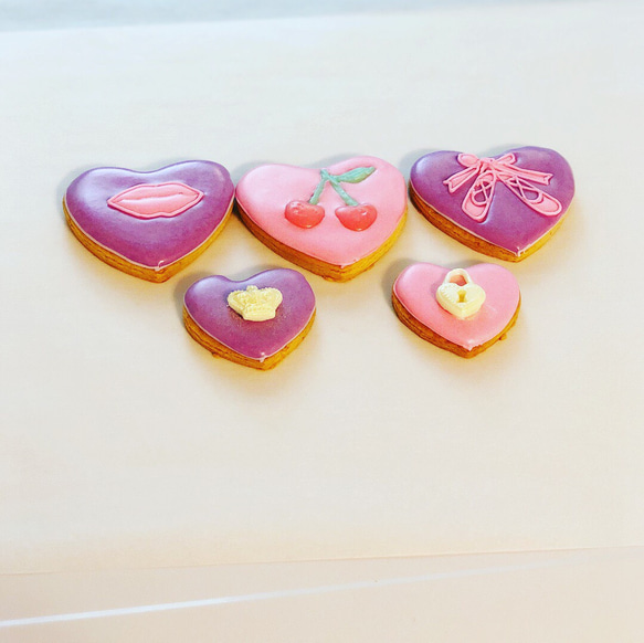ハートのアイシングクッキー(バレンタイン)くちびるバレエシューズ鍵ティアラさくらんぼ 3枚目の画像