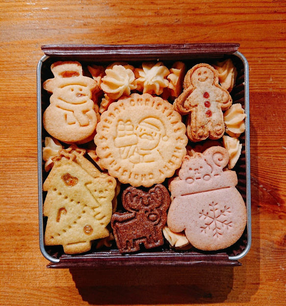 クリスマスクッキー缶2021 大【完売】 1枚目の画像
