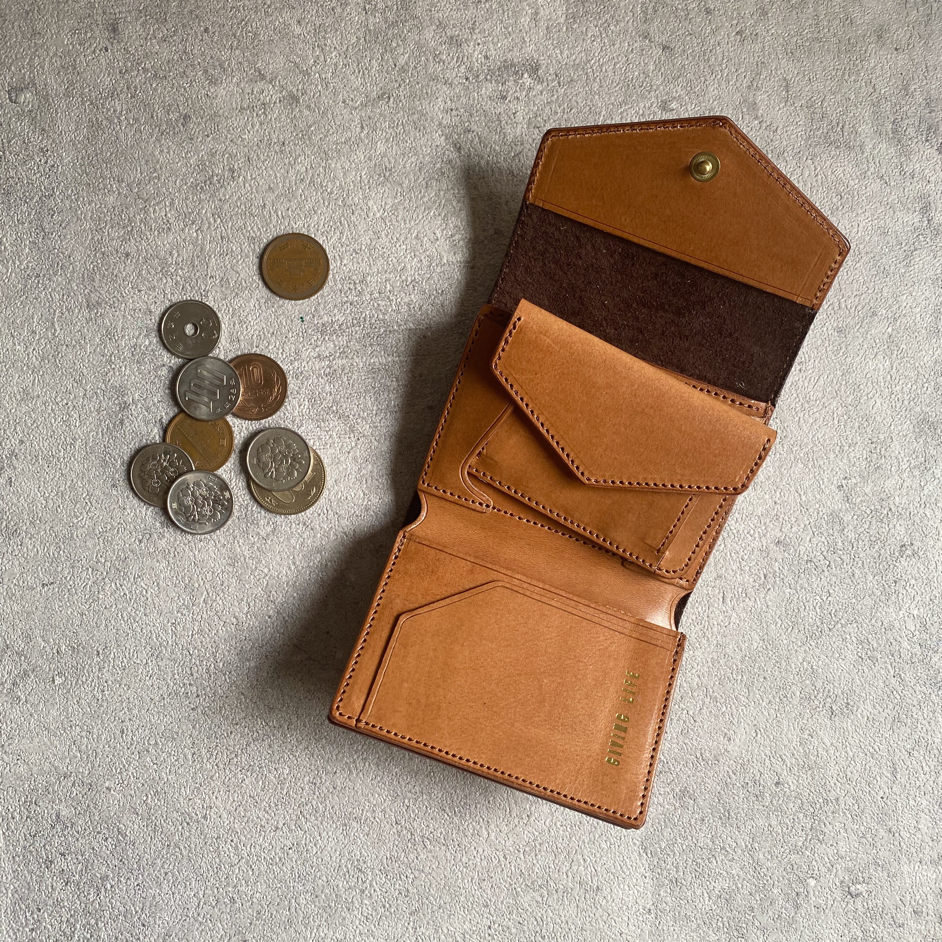 コインケース取り外し式 お札が折れないコンパクト財布 キャメル