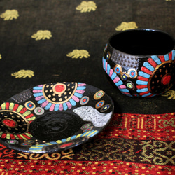 カラフル金彩　黒色陶器カップとソーサーセット　作品番号033 2枚目の画像