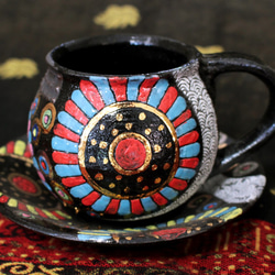 カラフル 金がキラキラ輝く蓋付き陶器カップ 作品番号009 マグカップ