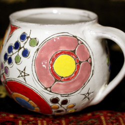 カラフル 金がキラキラ輝く蓋付き陶器カップ 作品番号009 マグカップ