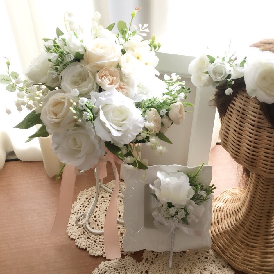 セミオーダー可能♡スズランと野花のクラッチブーケ、ブートニアセット