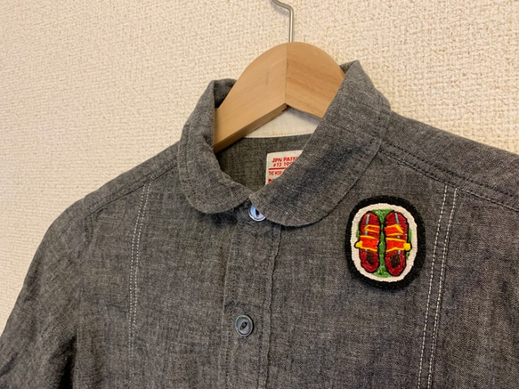 刺繍ブローチ【ビンディングシューズ赤1】 4枚目の画像