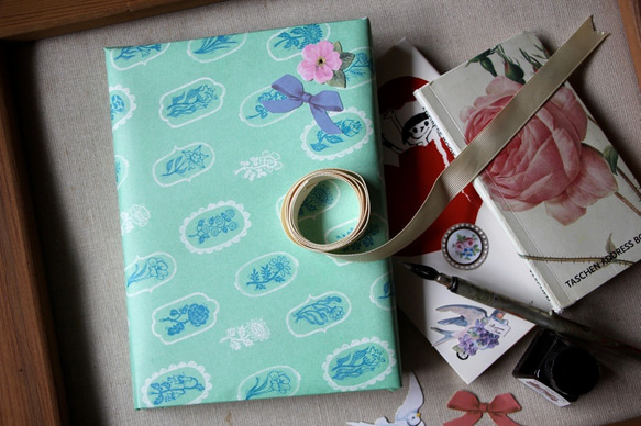 ＊複数ご注文で1枚サービス！＊A3ラッピングペーパー４枚　翠の花畑　版画 4枚目の画像