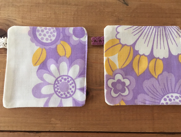 ヴィンテージ花柄生地のコースターとテーブルマットのセット 紫 2枚目の画像