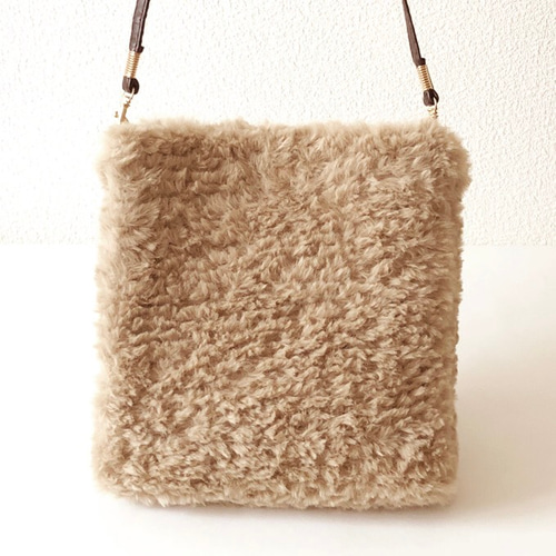 sale〉ふわもこ ショルダー プードルファーバッグ 【037-FUSBe