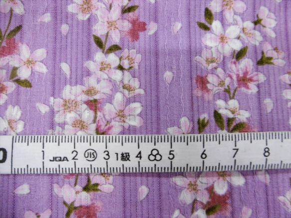 【１ｍ×生地幅】【ＳＡＬＥ生地】綿100％・織り模様・桜柄 4枚目の画像