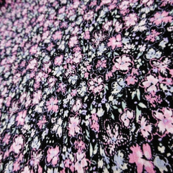 【１ｍ×生地幅】【ＳＡＬＥ生地】綿100％・楊柳生地・ピンクの小花 2枚目の画像