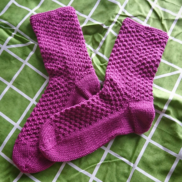 コットン100% つぶつぶ模様編み 夏の靴下 3枚目の画像