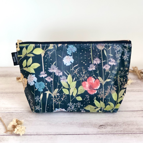20cmポーチ（まち付き） リバティプリント＜イルマ ダークネイビー  