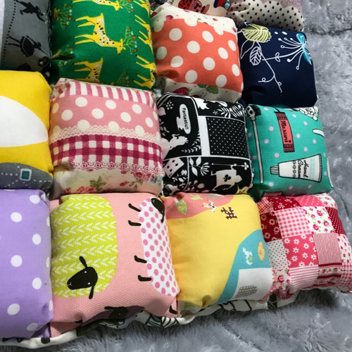 パッチワークのモコモコクッション クッション・クッションカバー