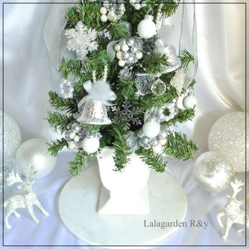 out         ✩NaturalXmas✩雪のつもったキラメクツリー✩⡱ ライトを付けなくてもキラキラ Snow White & Silver Christmas Tree