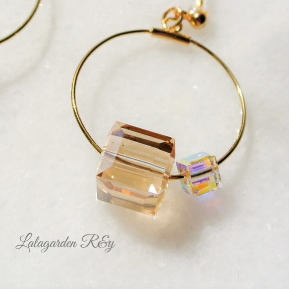 Gold Cube  Earrings 　イヤリング　樹脂イヤリング　R&y108 3枚目の画像