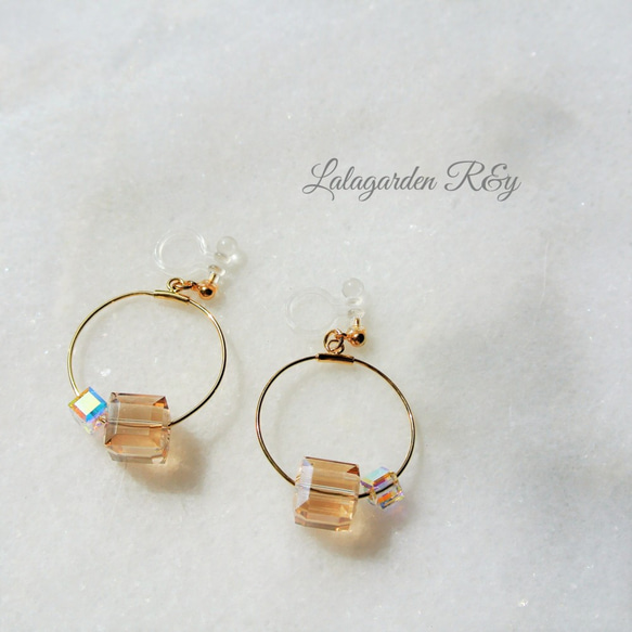 Gold Cube  Earrings 　イヤリング　樹脂イヤリング　R&y108 5枚目の画像