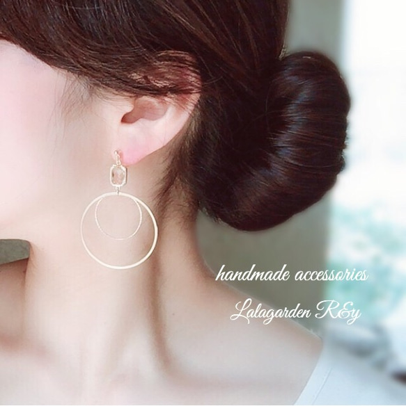 Gold Circle Hoop Earrings　 イヤリング　樹脂ノンホールピアス　R&y164　 3枚目の画像