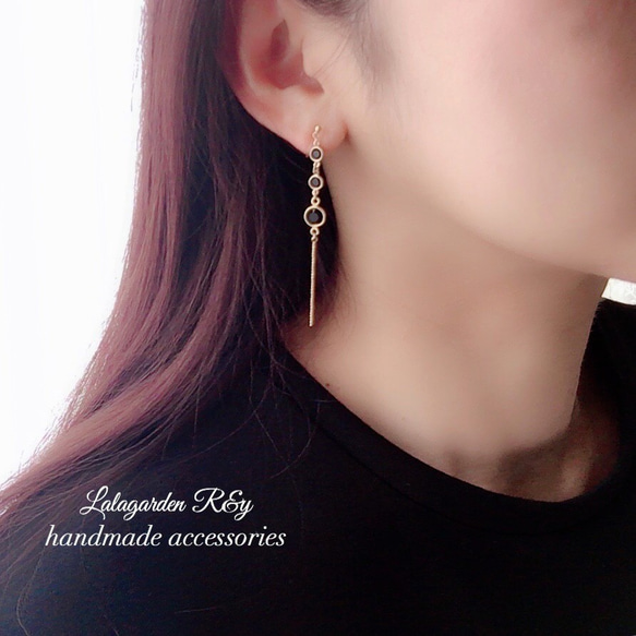 black line earrings 　樹脂イヤリング　ピアス　R&y192 3枚目の画像