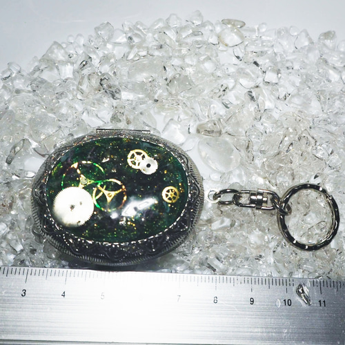 ノスタルジー」ロケットキーホルダー 写真入れ 緑 その他ケース kuro