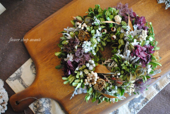 AUTUMN WREATH～カシス色がポイントのCAFE WREATH 1枚目の画像