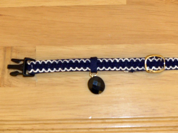 猫の首輪　ネイビ－　ビーズ 2枚目の画像