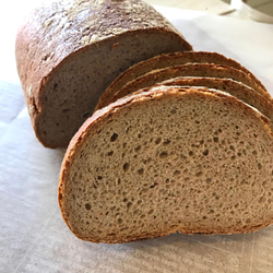 リクエスト品［ライ麦100%ドイツパン:ローゲンシュロートブロート］2個と「ベルリーナラントブロート」1本 2枚目の画像