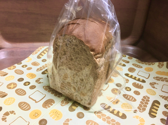 【純ココア】白神こだま酵母 純ココア食パン【ハーフ】 1枚目の画像
